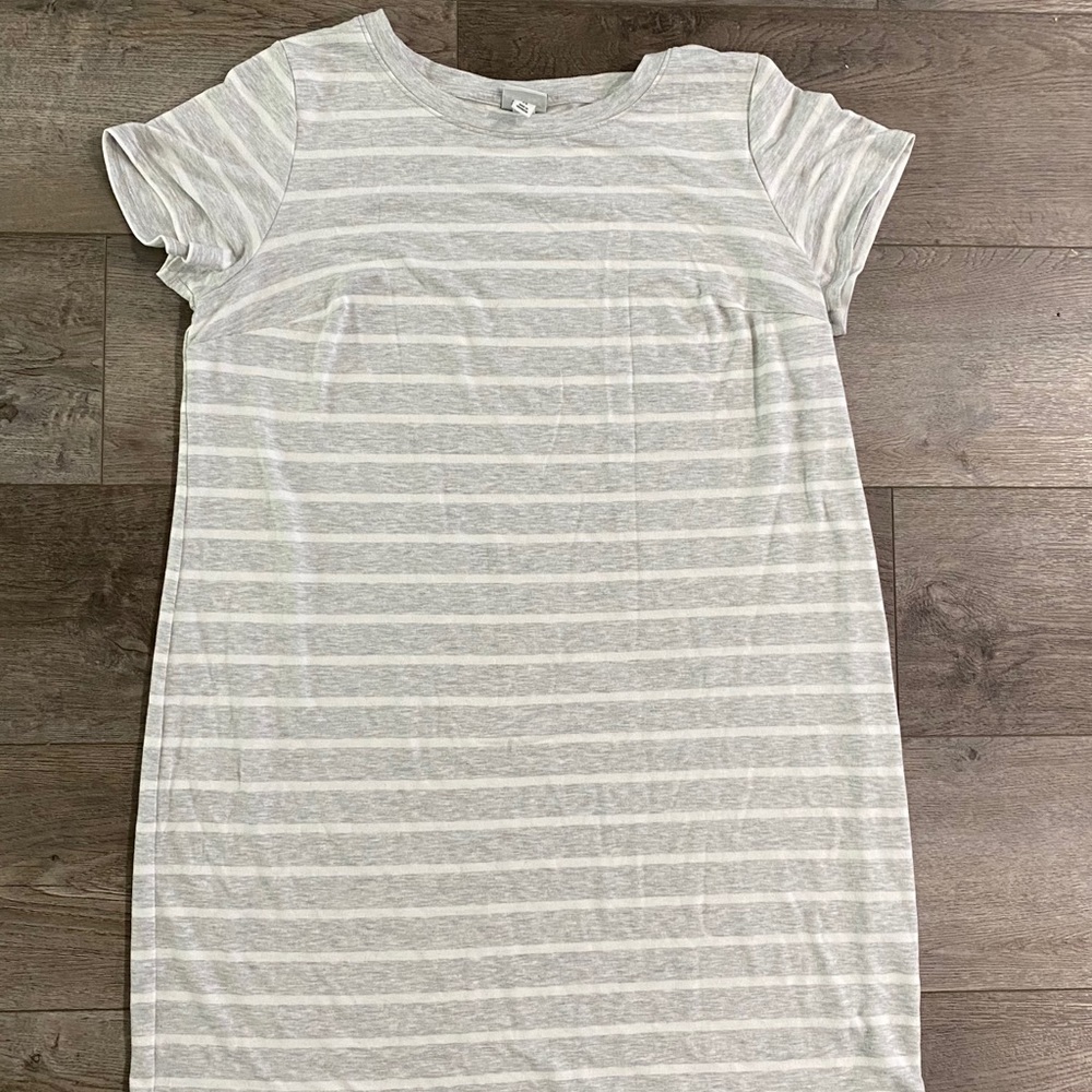 Long gray & white sleep shirt